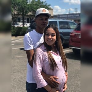 Meet your Posher, Clarissa